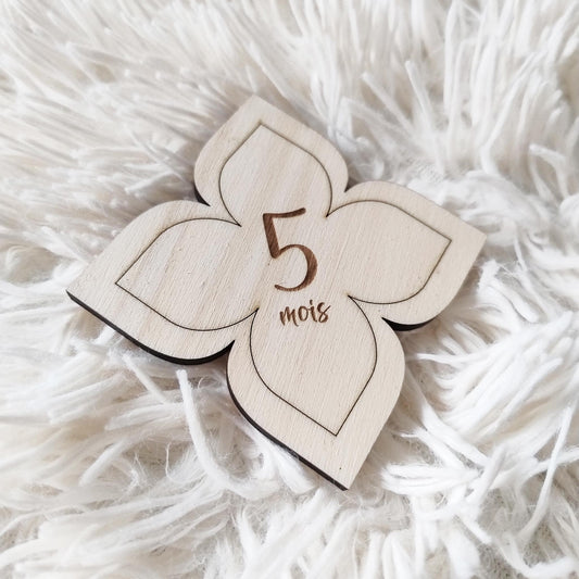 Badges Étapes en Bois "Fleur" Première Année de Bébé