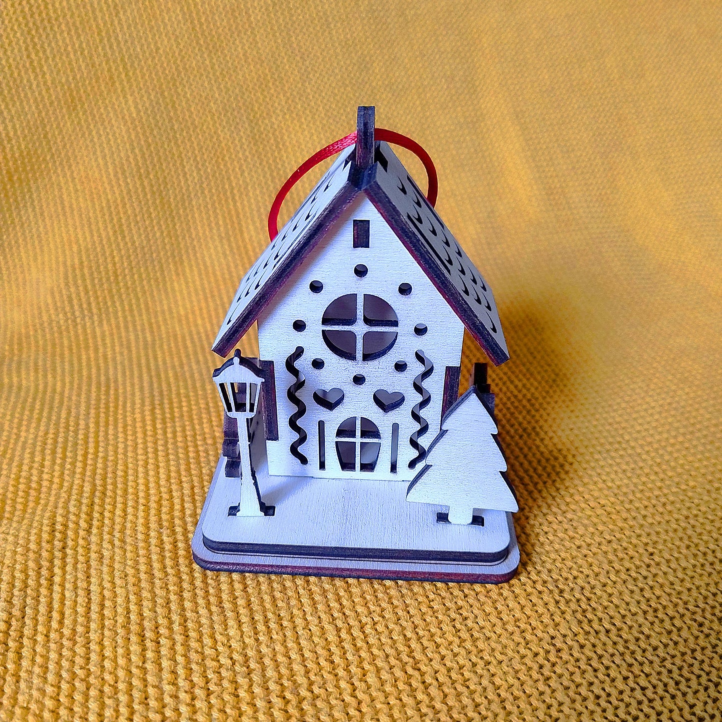 Lot 5 Boules de Noël en Bois Thème "Maisons"