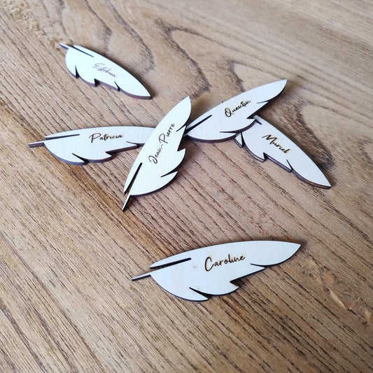 Marque Place en Bois "Plume" Personnalisé
