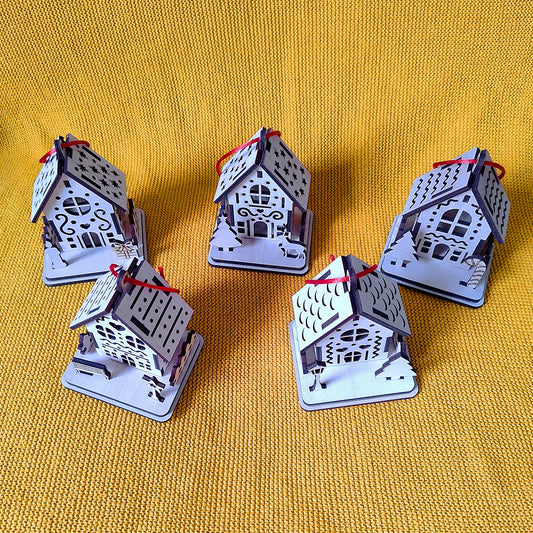 Lot 5 Boules de Noël en Bois Thème "Maisons"