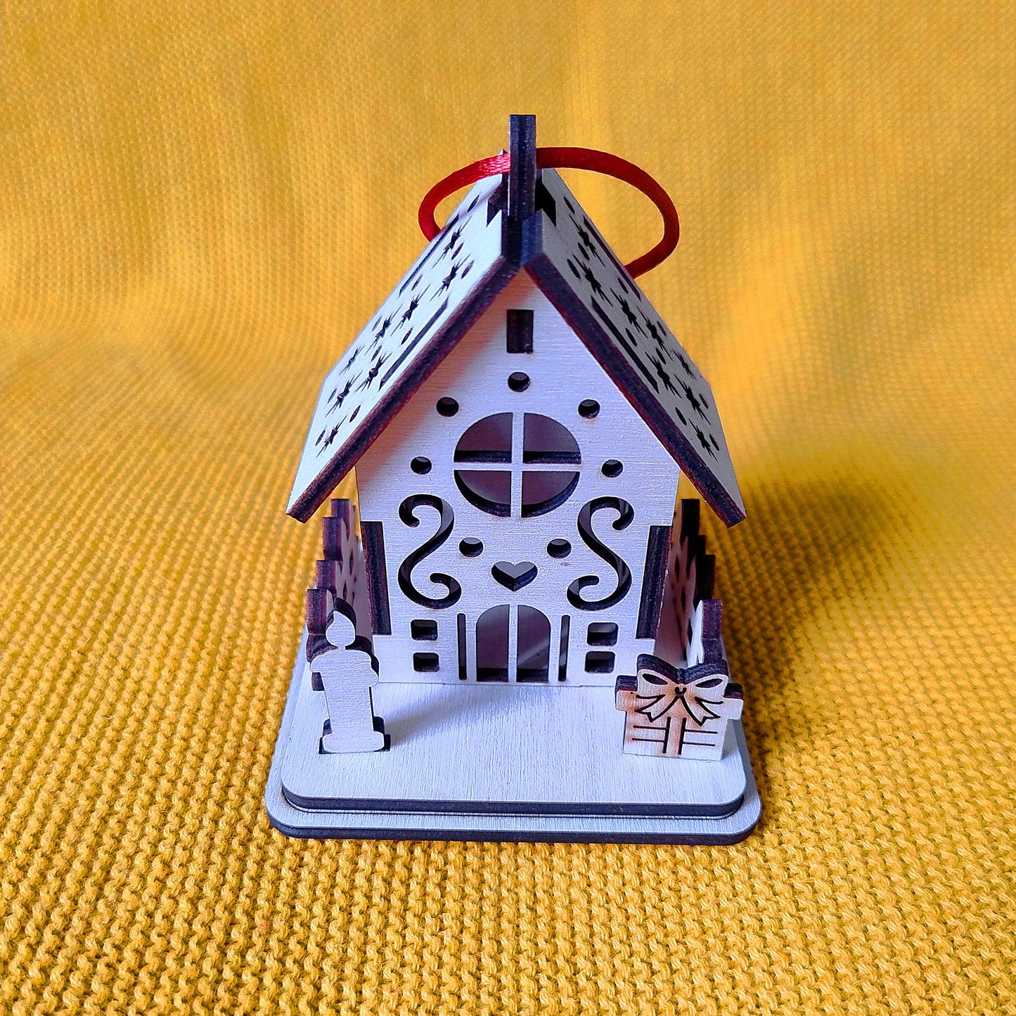 Lot 5 Boules de Noël en Bois Thème "Maisons"