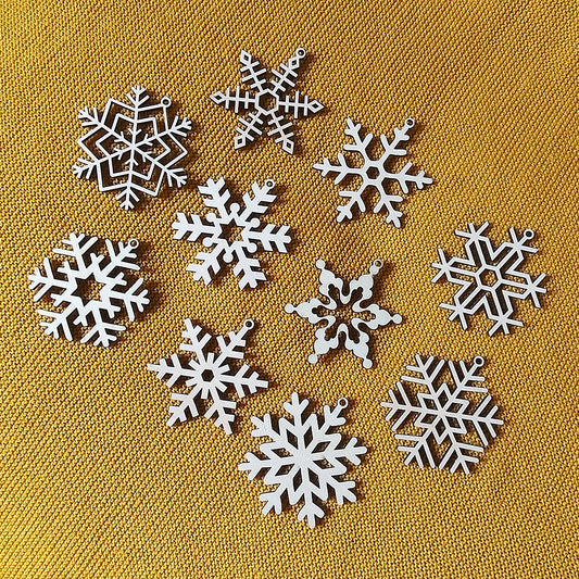 Lot 10 Boules de Noël en Bois Thème "Flocons"